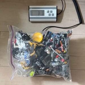 Lego Technic Bionicle parts 3.3 pounds